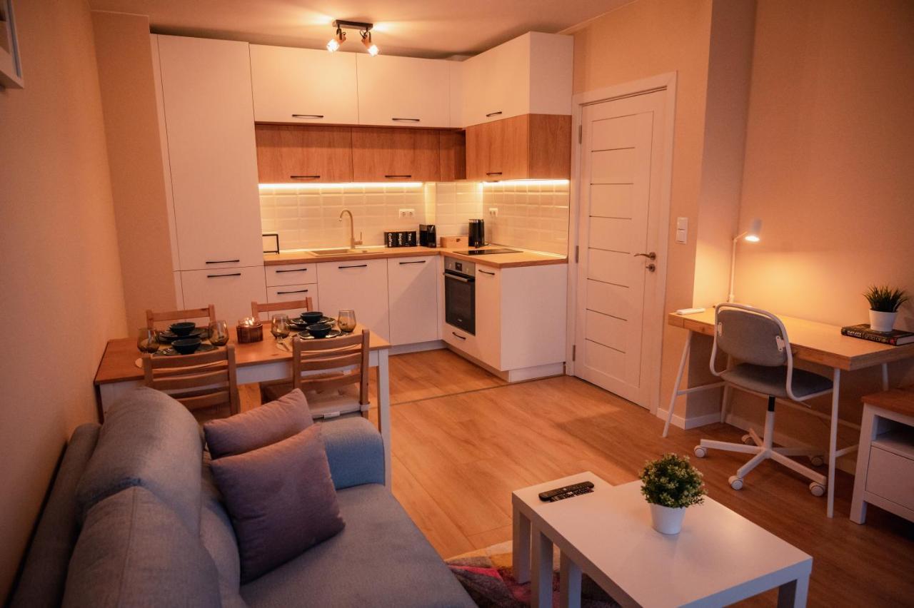 וארנה Emerald Suite With Private Parking מראה חיצוני תמונה