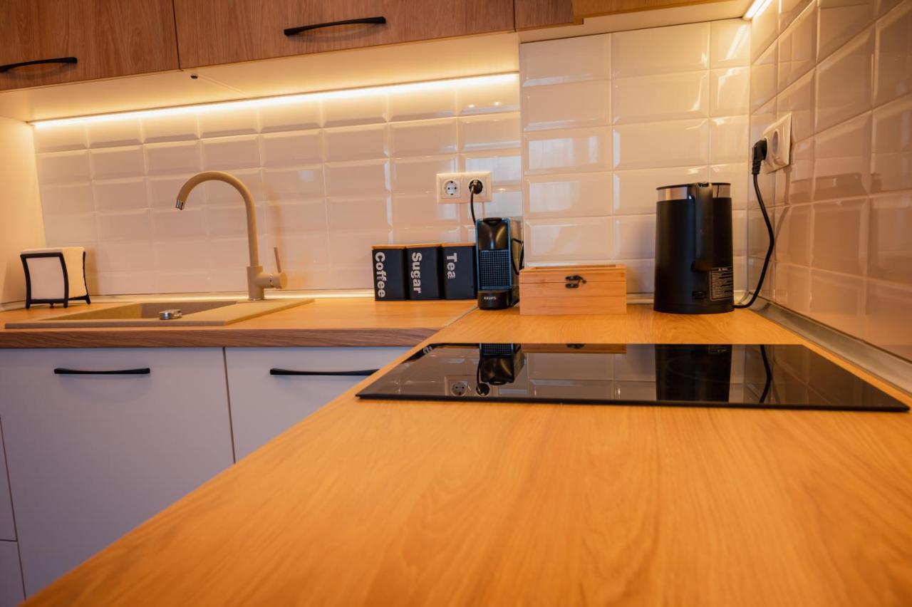 וארנה Emerald Suite With Private Parking מראה חיצוני תמונה